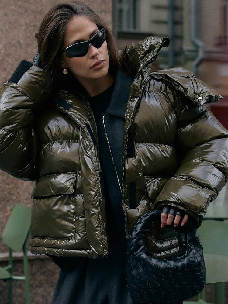 Damen wattierte Kurzjacke mit Hochglanzfinish, Oversize-Schnitt und Kapuze Echoarchiv