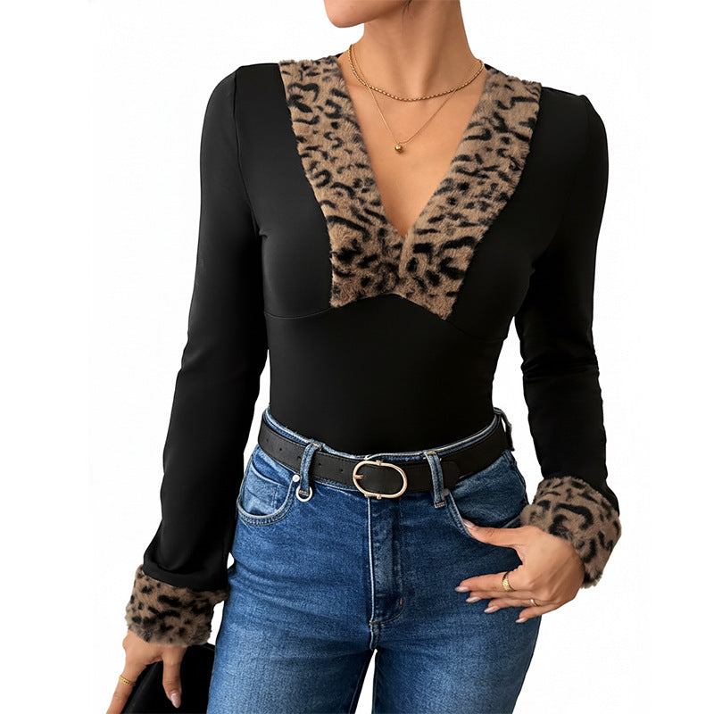 Damen Taillierter Longsleeve-Body mit Leoparden-Kragen und Kunstfellmanschetten Echoarchiv