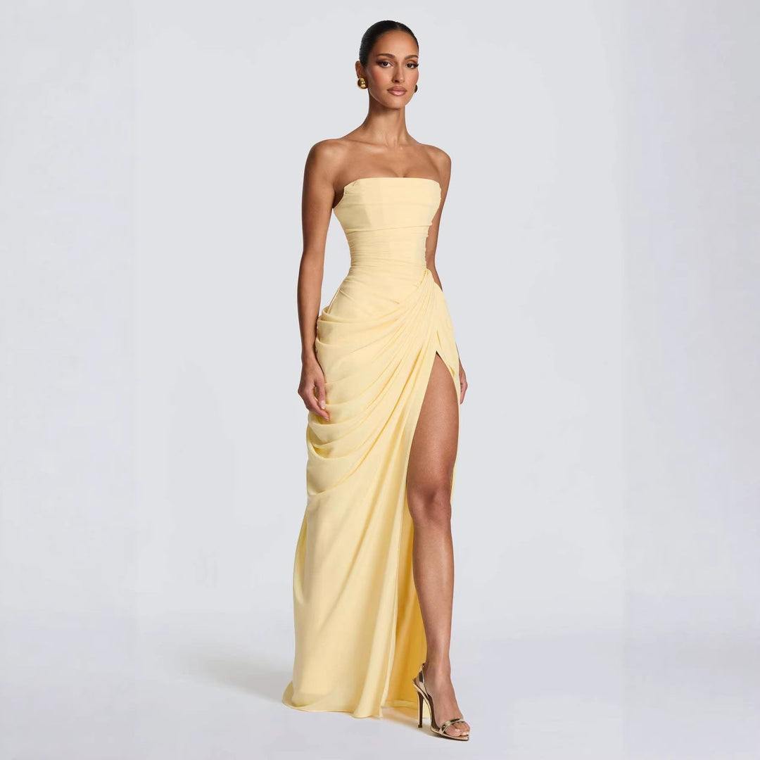 Damen Elegantes Langarm Abendkleid mit asymmetrischer Drapierung und schmalem Schlitz – Élara