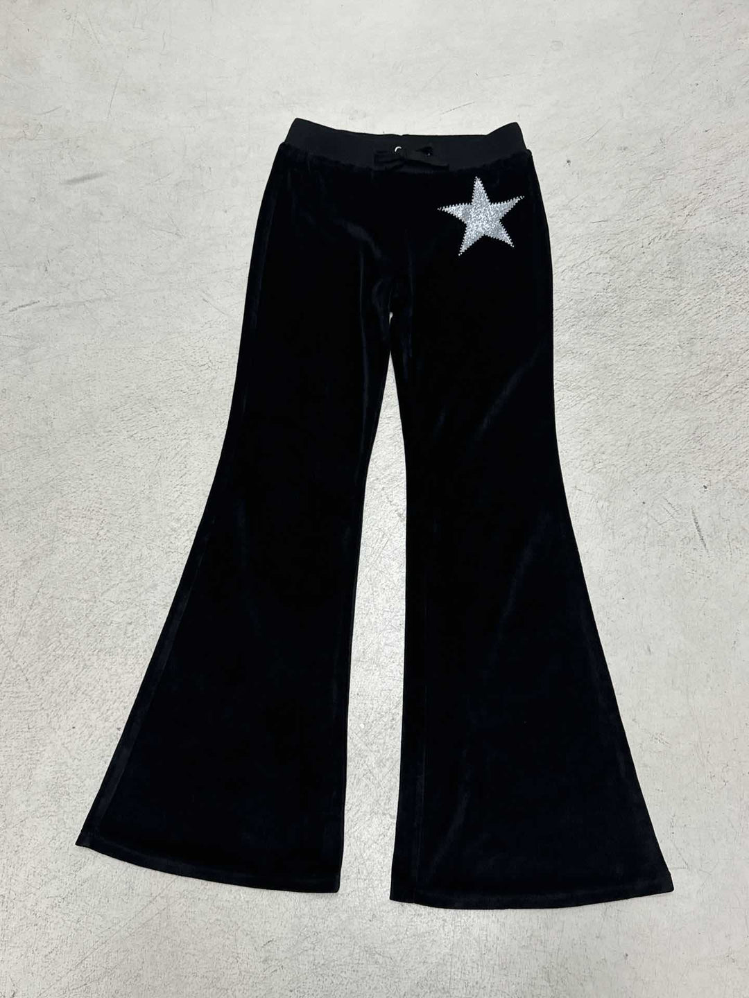 Damen weiche Velours‑Schlaghose mit Zierstern aus Strass und Tunnelzugbund – Avélisse