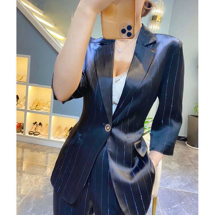 Damen Eleganter Blazer mit glänzendem Finish Echoarchiv