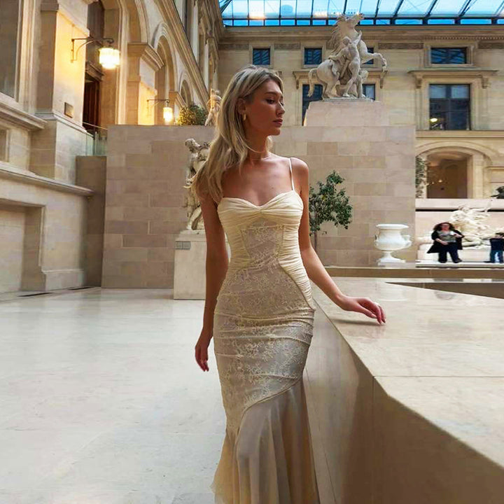 Damen Figurbetontes Maxikleid mit Spaghettiträgern und elegantem Drapierungsdesign Echo Archiv