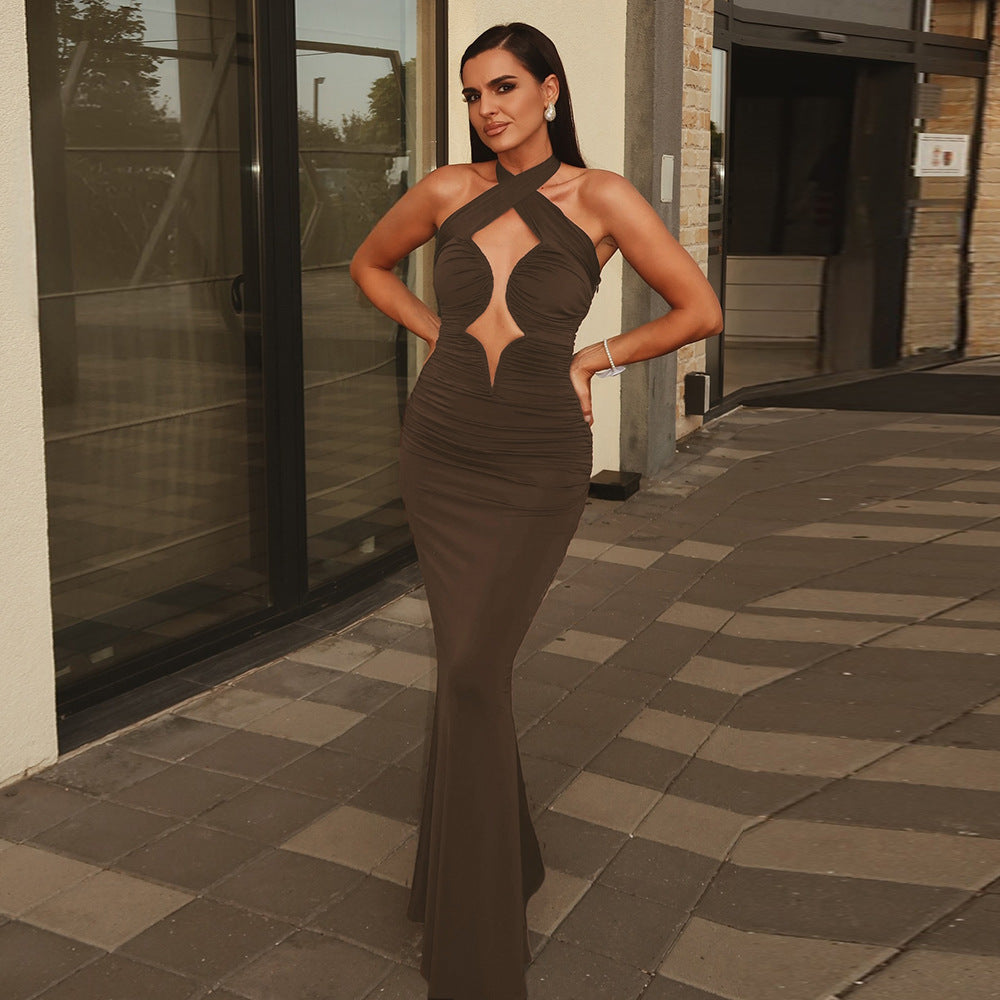 Damen Elegantes Hochzeitskleid mit Raffungen und tiefem Ausschnitt Echo Archiv