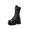 Damen Schaftstiefel mit Plateau, Mehrfachschnallen, Spikes und robuster Lugsohle Echoarchiv