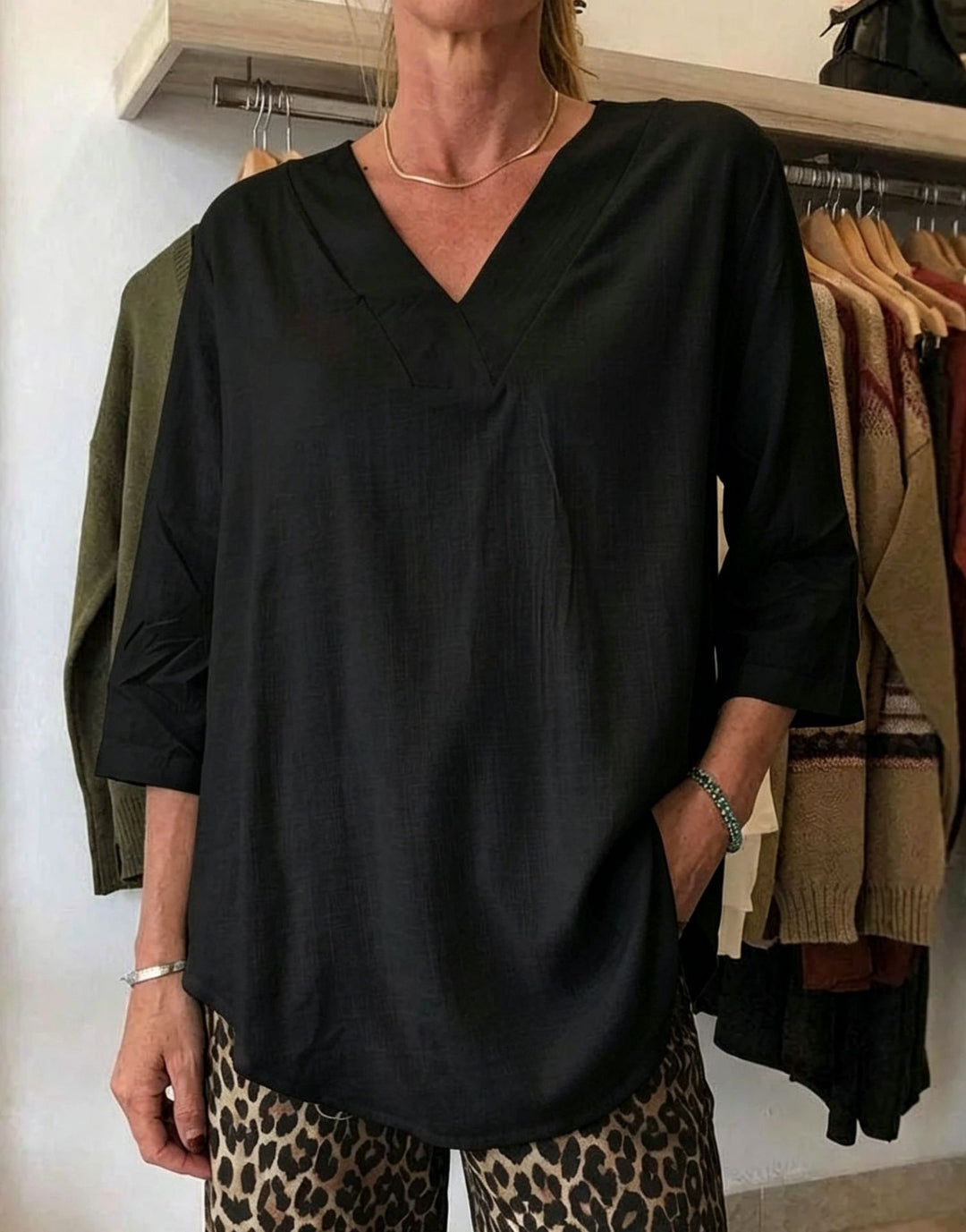Damen Leichte Oversize V-Ausschnitt Tunika in Leinenoptik mit dreiviertel Ärmeln und abgerundetem Saum – Avérine