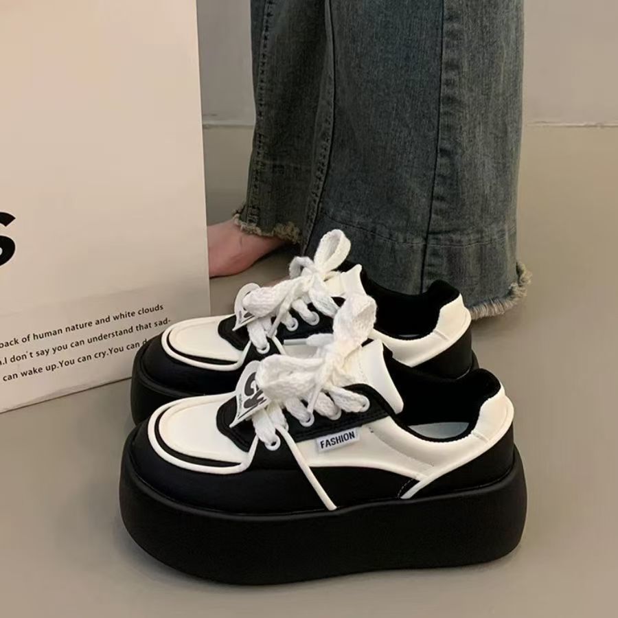Damen modische Plateau Sneakers mit eleganten Ziernähten und dämpfender Sohle Echo Archiv
