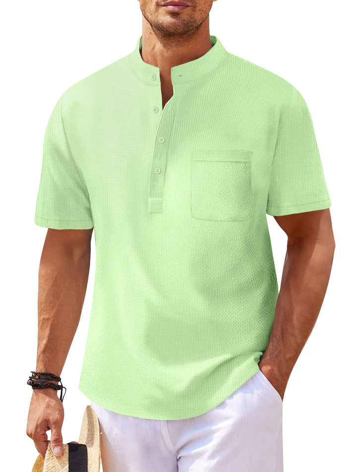 Herren Kurzarm-Henley-Shirt mit strukturiertem Design und praktischer Brusttasche Echoarchiv