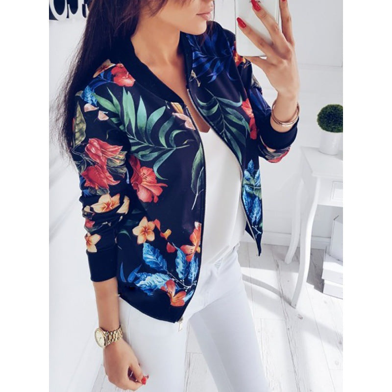 Damen Leichte Bomberjacke mit floralem Allover‑Print, Reißverschluss und Rippbündchen – Avenza