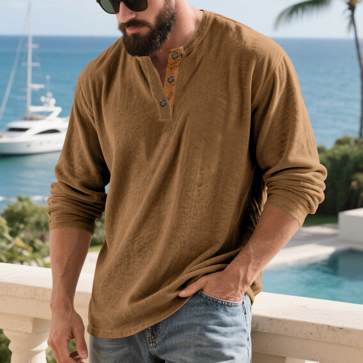 Herren Langarm-Henley-Shirt mit strukturiertem Material und modischen Knopfdetails Echoarchiv