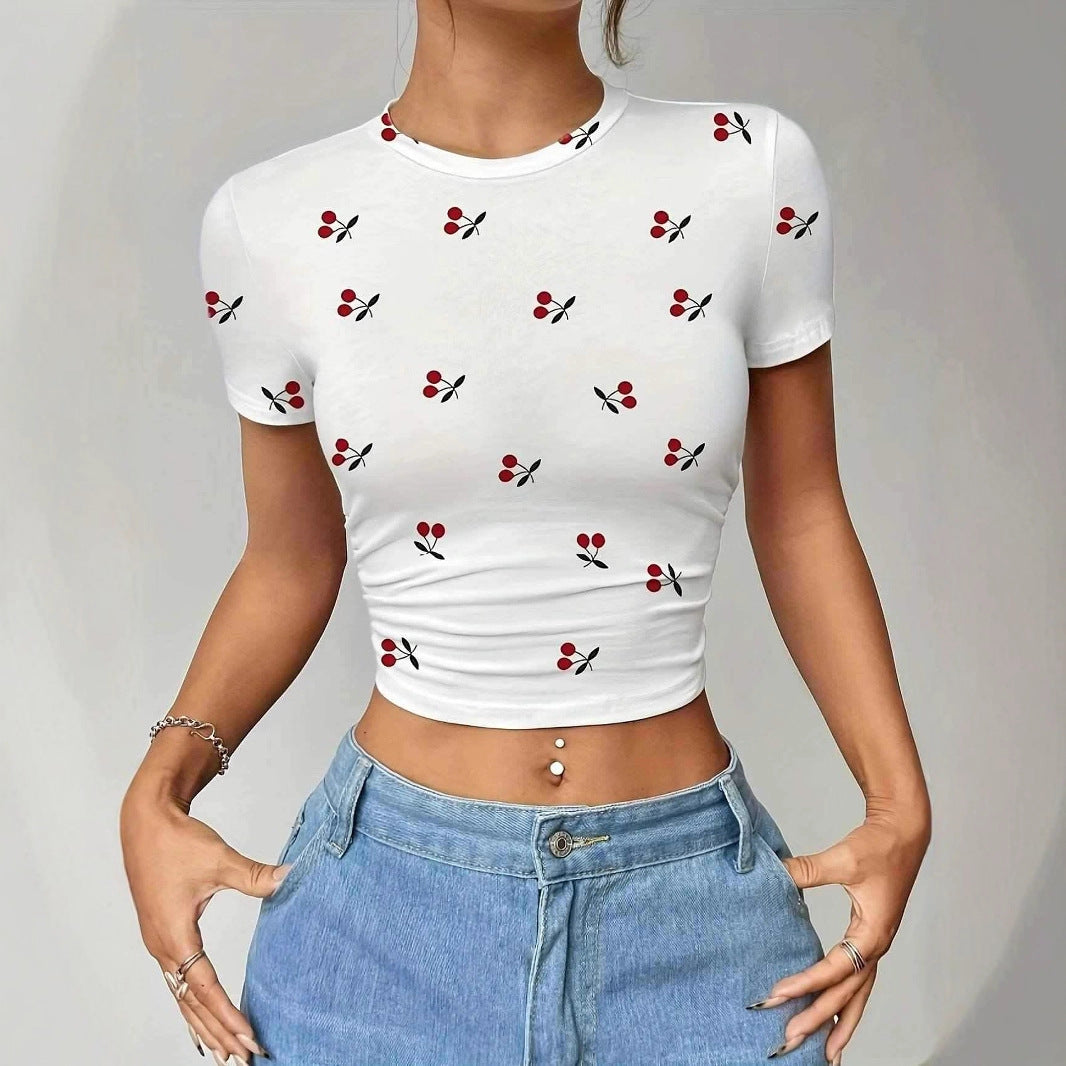 Damen Crop-T-Shirt mit frischem Kirschmotiv und figurbetontem Schnitt Echo Archiv