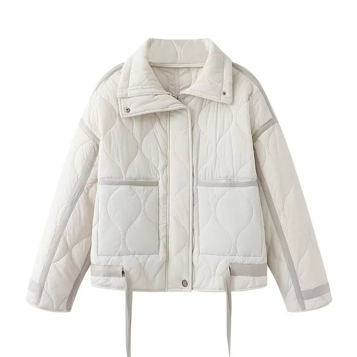 Damen gesteppte Boxy-Übergangsjacke mit Tunnelzugsaum, Stehkragen und aufgesetzten Taschen – Célinea