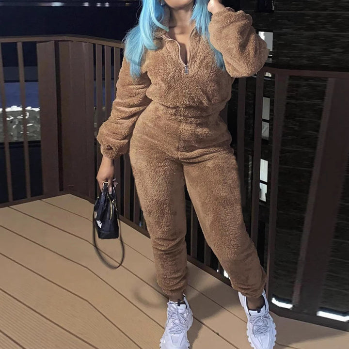 Damen nan kuscheliges Teddy-Fleece Zweiteiler mit Halbreißverschluss und High-Waist Jogginghose Echo Archiv
