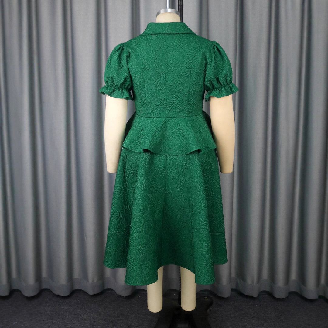 Damen Elegantes Wickelkleid mit extravagantem Taillenschnitt Echo Archiv
