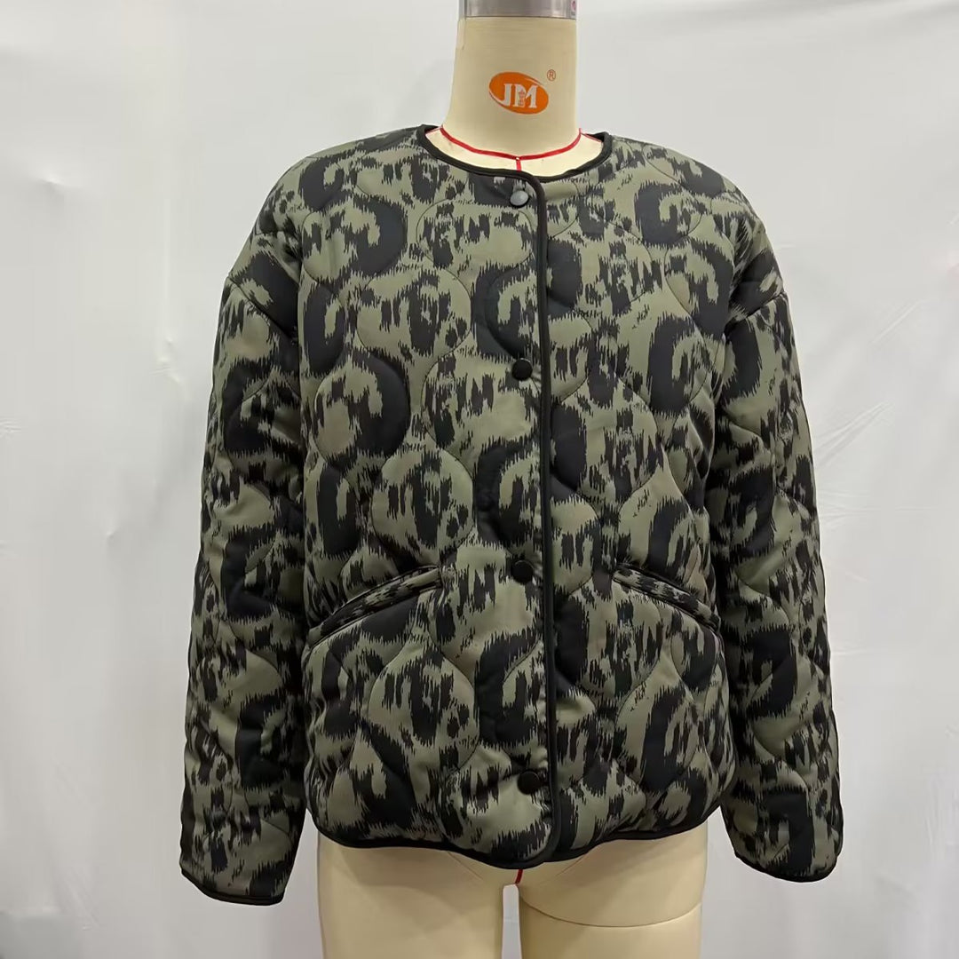 Damen gesteppte Ikat-Print Steppjacke mit Rundhalsausschnitt, kontrastpaspel und aufgesetzten Taschen – Célinea