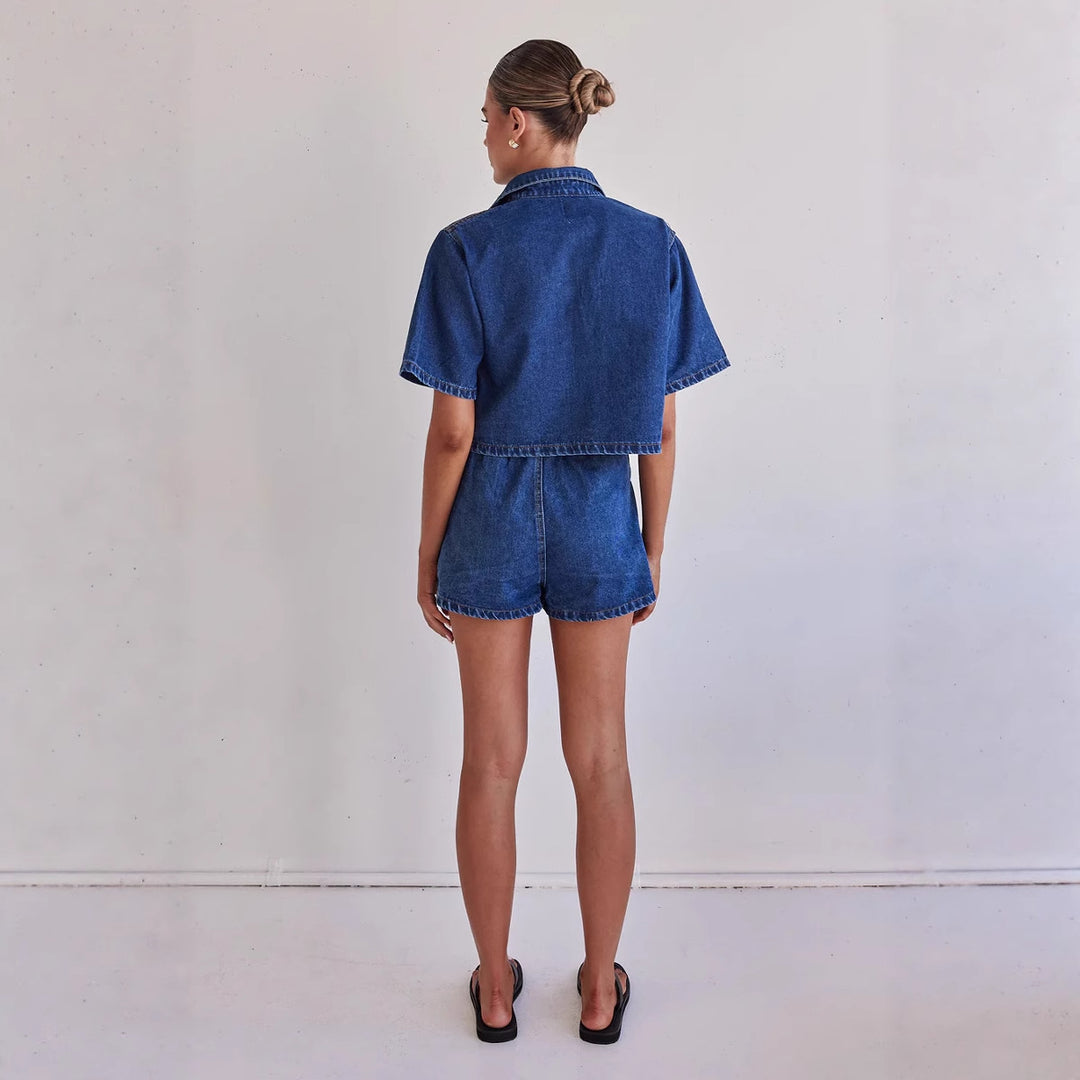Damen Denim-Kurzjacke mit passendem Rock im lässigen Stil Echo Archiv