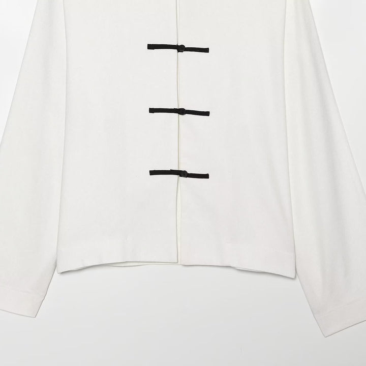 Damen Boxy-Jacke mit Mandarin-Kragen und dekorativen Knotenverschlüssen Echo Archiv