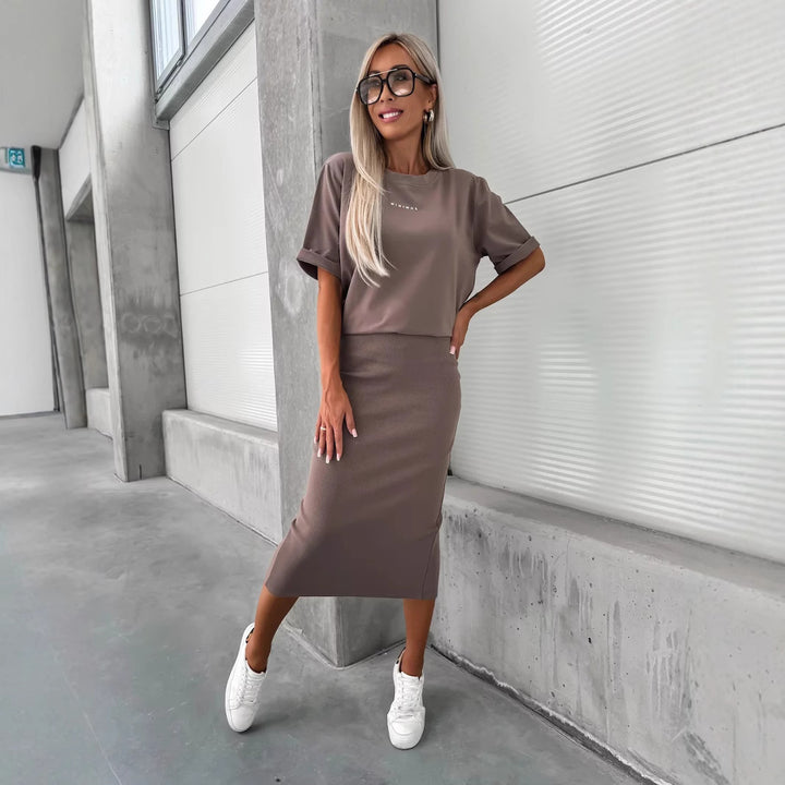 Damen lässiges Zweiteiler-Set aus Feinstrick mit oversized Shirt und Midi-Bleistiftrock mit Seitenschlitz – Élanora