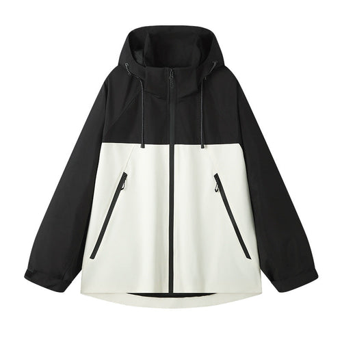 Damen technische Outdoor-Jacke mit verstellbarer Kapuze und funktionalen Reißverschlusstaschen Echoarchiv