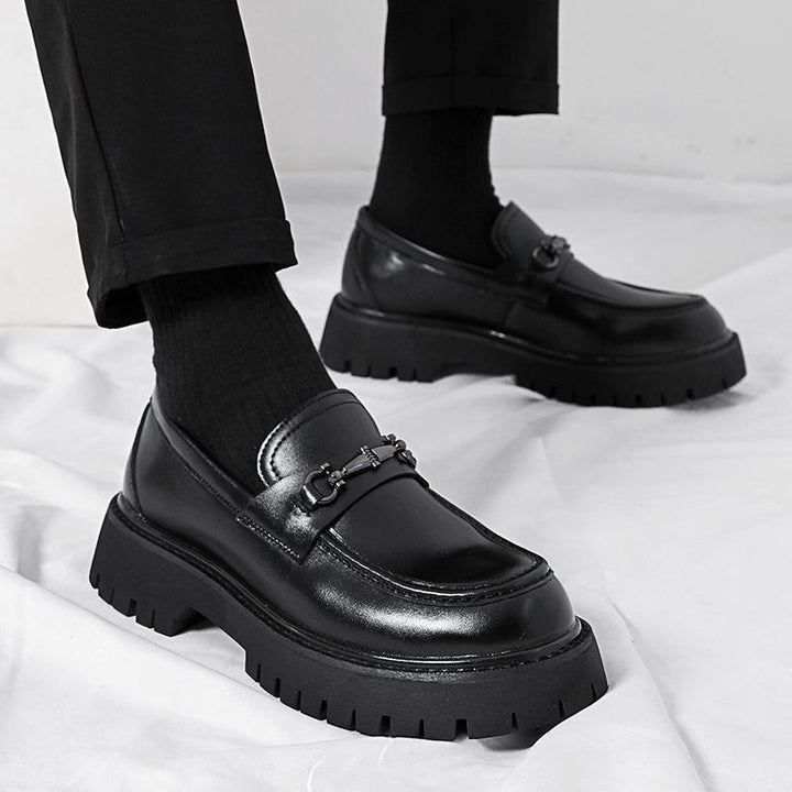 Herren Modische Loafers mit robustem Sohlenprofil und edler Schnallenverzierung Echoarchiv