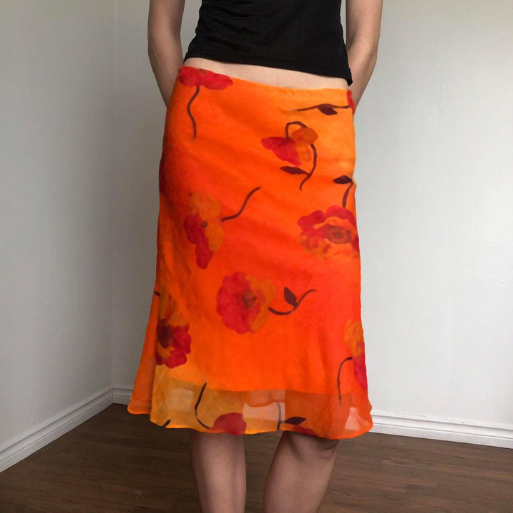Damen schwingender Sommerrock mit floralen Mustern und leichtem Stoff Echo Archiv