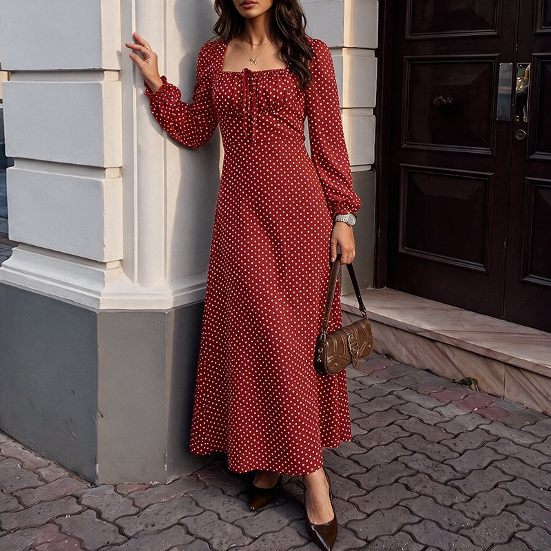 Damen Retro-Maxikleid mit quadratischem Ausschnitt, geraffter Brustpartie und langen Ärmeln Echoarchiv