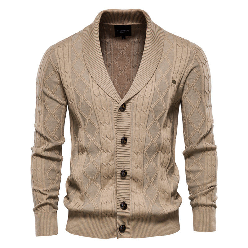 Herren Strickjacke mit stilvollem Überkragen und klassischem Muster Echoarchiv