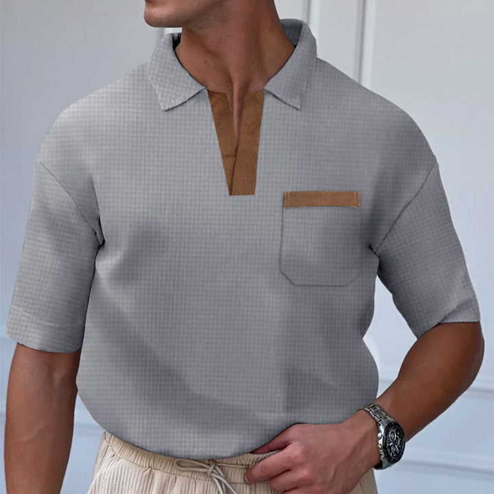 Herren Kurzarm-Polohemd mit modernem Stehkragen und Brusttasche Echoarchiv