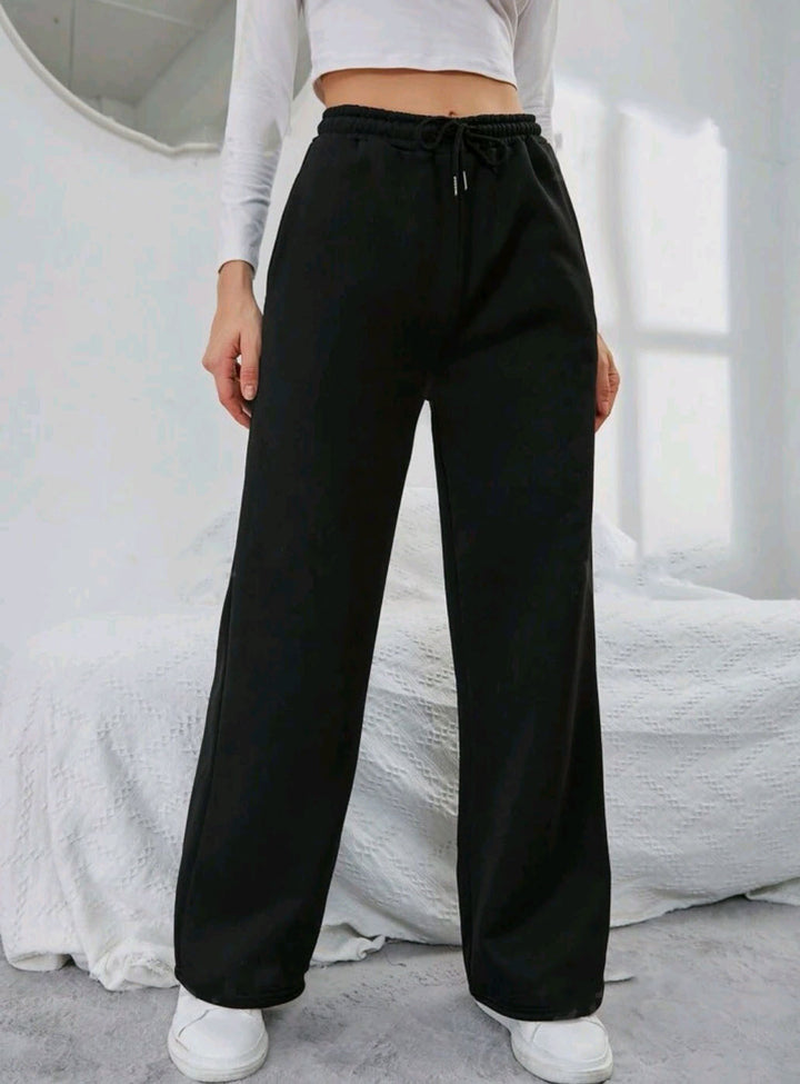 Damen nan High‑Waist Wide‑Leg Jogginghose mit elastischem Komfortbund, Kordelzug und tiefen Eingrifftaschen Echo Archiv