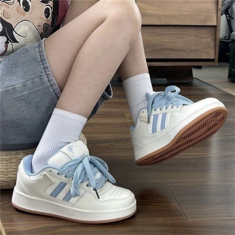 Damen Sportliche Sneakers mit modischen Satinbändern Echo Archiv