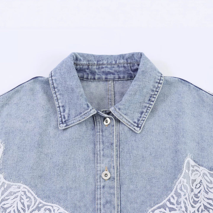 Damen Kurz geschnittene Jeansjacke mit Spitzenapplikation und Oversize-Kimonärmeln Echo Archiv
