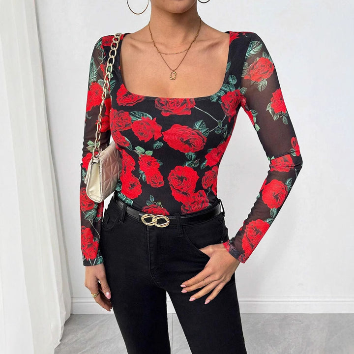 Damen nan figurnahes Stretchshirt mit quadratischem Ausschnitt, feiner Meshstruktur und großflächigem Rosenprint Echo Archiv