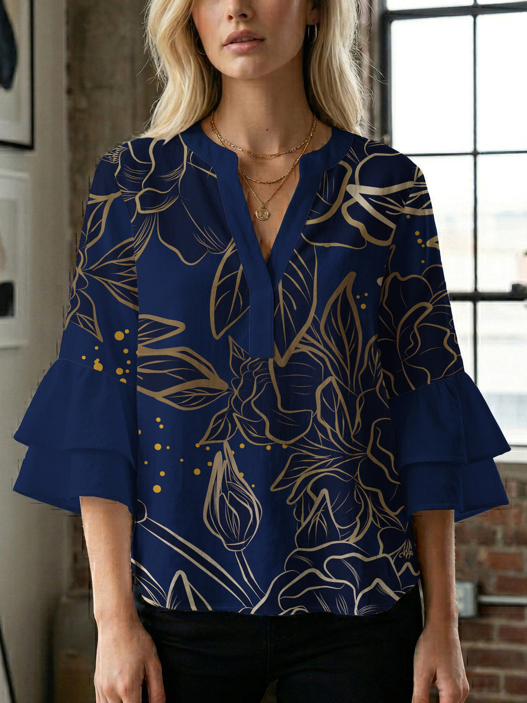 Damen Bluse mit voluminösen Rüschenärmeln und floralem Druck Echo Archiv