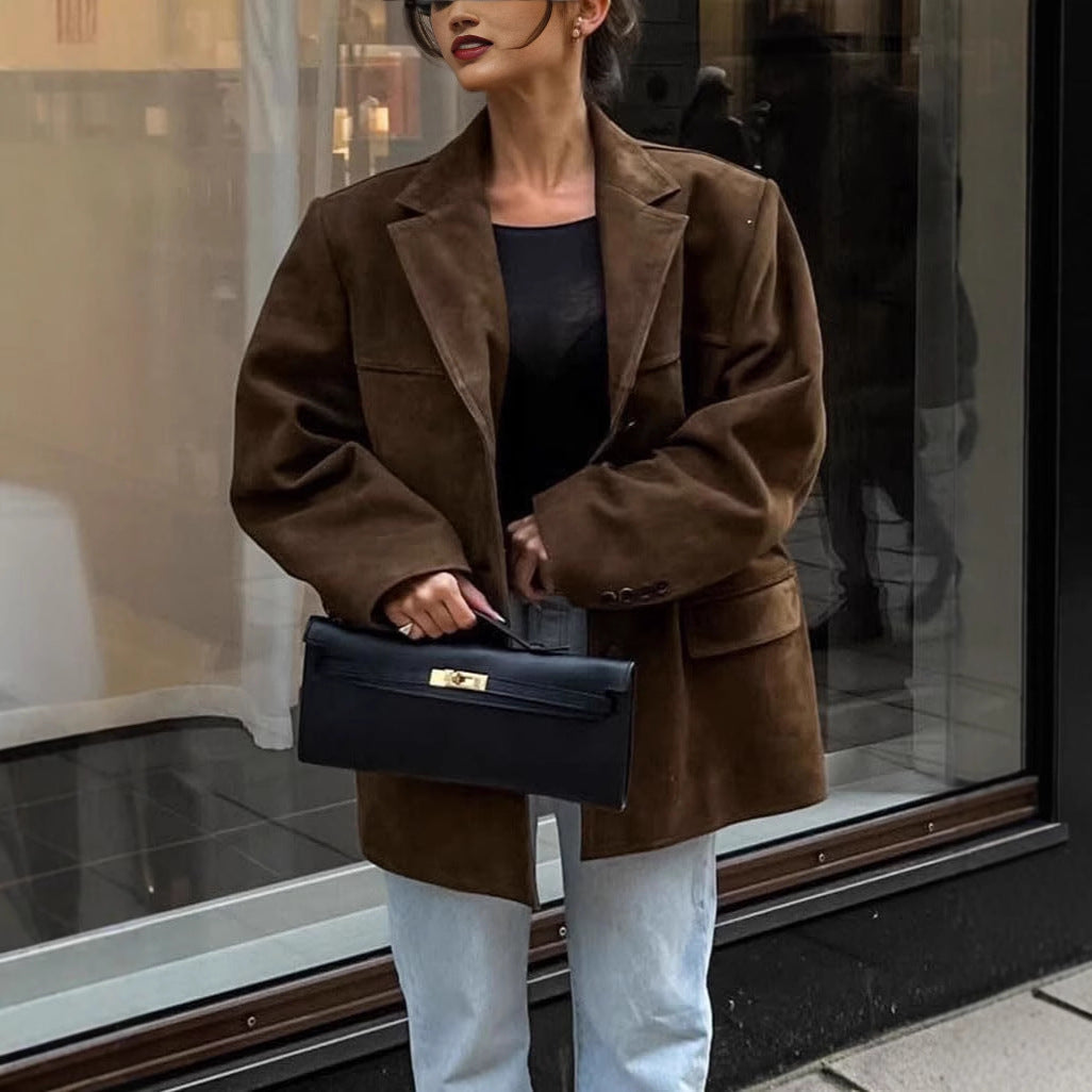 Damen Modische Wildlederjacke mit eleganten Details – Célinea