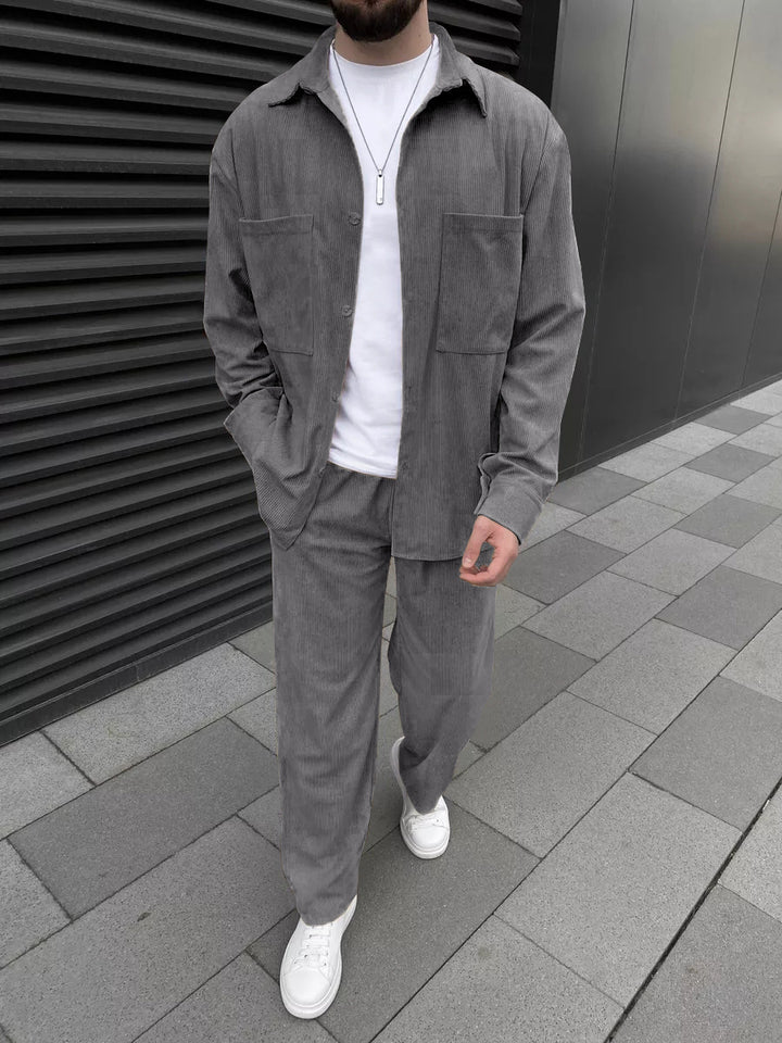 Herren Elegante und moderne Freizeitanzug Echoarchiv