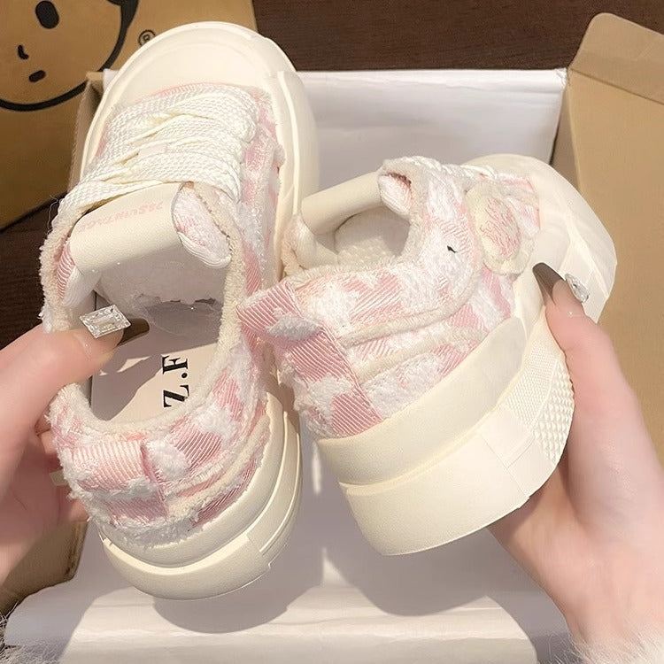 Damen Exklusive Trend-Sneaker mit weichem Obermaterial und besonders dämpfender Sohle Echo Archiv
