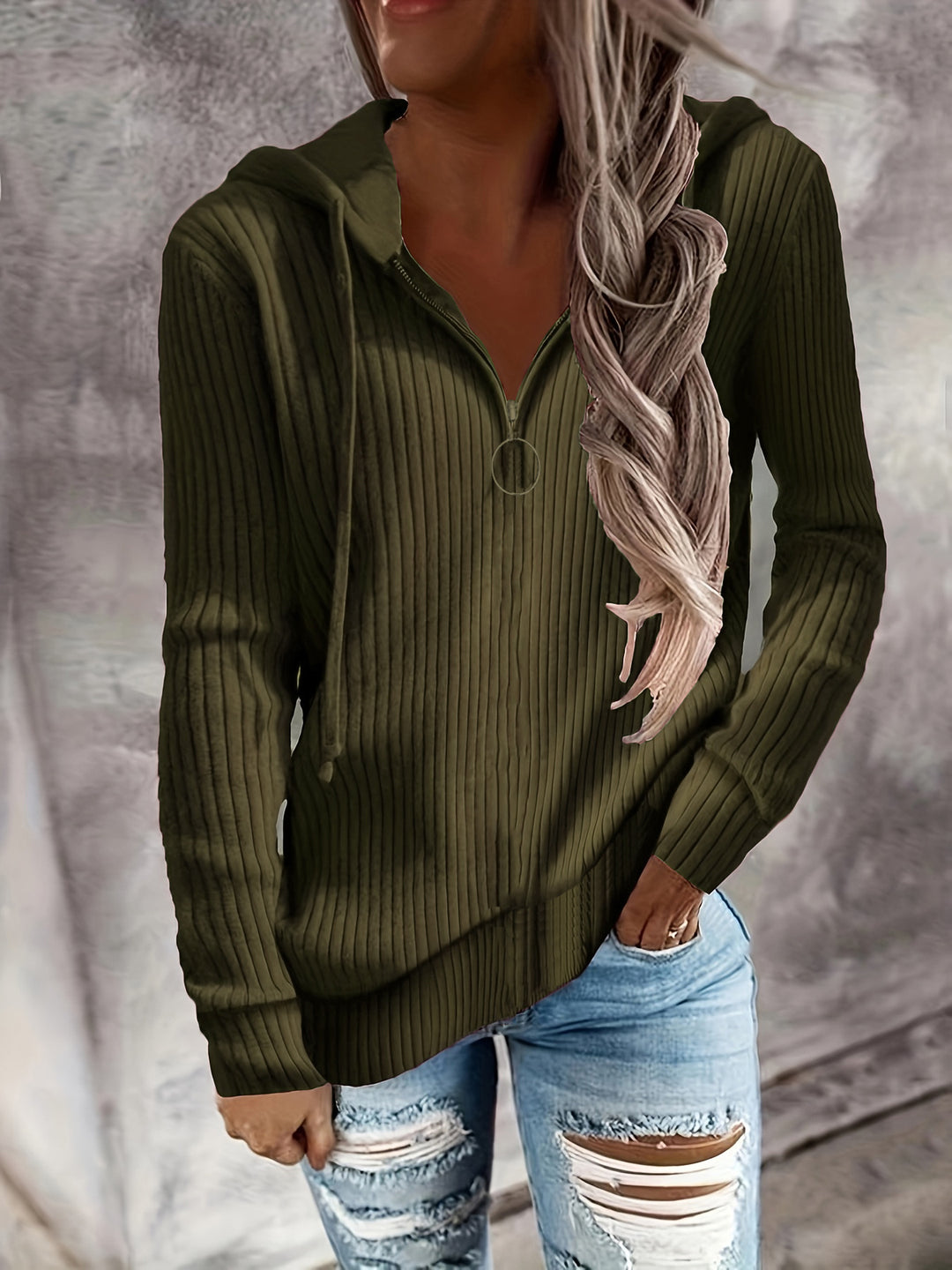 Damen Lässiger Rippstrick-Hoodie mit halbhohem Reißverschluss und Ringzipper – Auréline