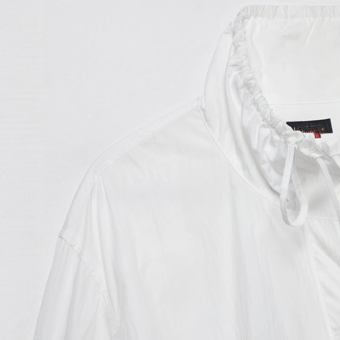 Damen Ultralight Cropped Anorak mit Tunnelzugtaillierung, Ballonärmeln und hohem Stehkragen Echo Archiv