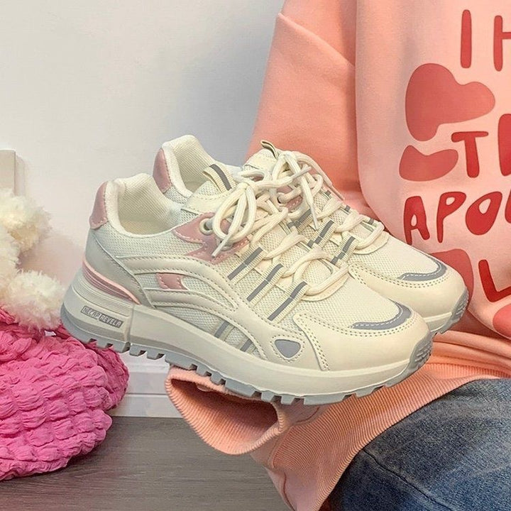 Damen Retro‑Laufstil Plateau‑Sneaker mit robuster Traktionssohle und atmungsaktivem Mesh – Névara