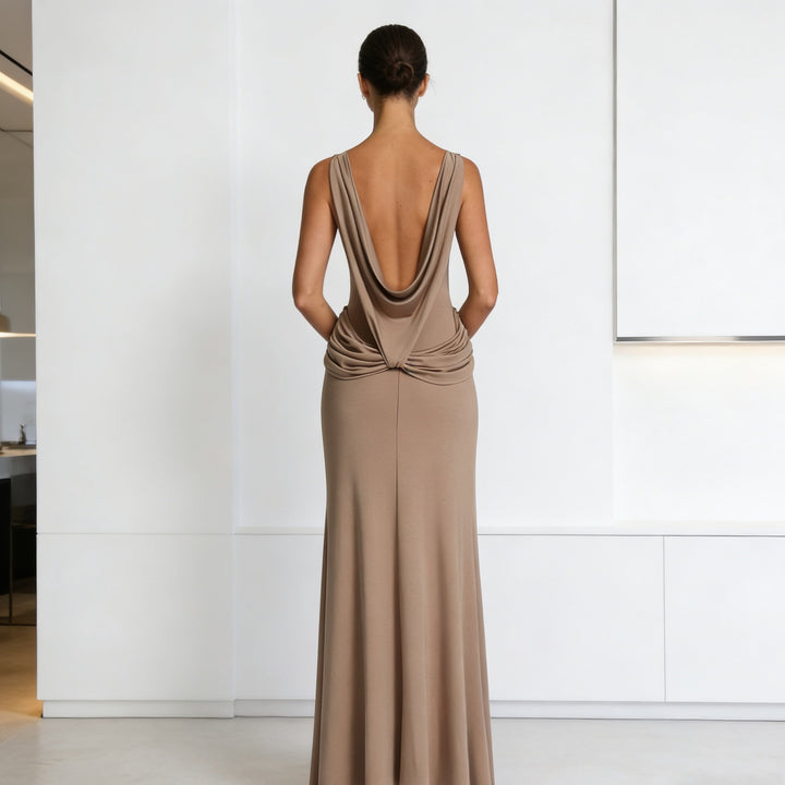 Damen Elegantes Abendkleid mit asymmetrischer Drapierung und hohem Schlitz Echo Archiv