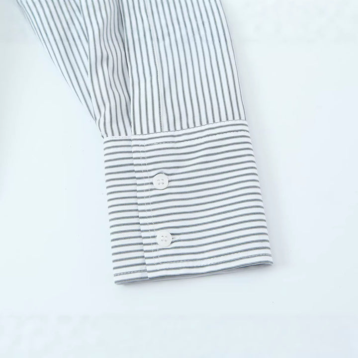 Damen Bindeschal‑Bluse mit Streifenmuster und Oversize‑Passform Echoarchiv