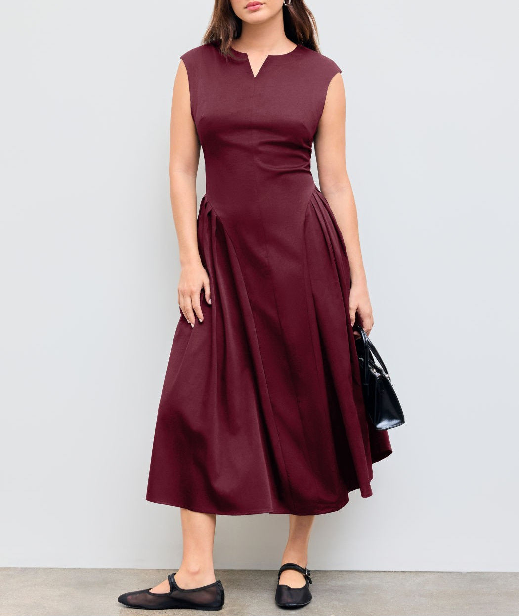 Damen elegantes Maxikleid mit voluminösen Falten und ärmellosem Design Echo Archiv