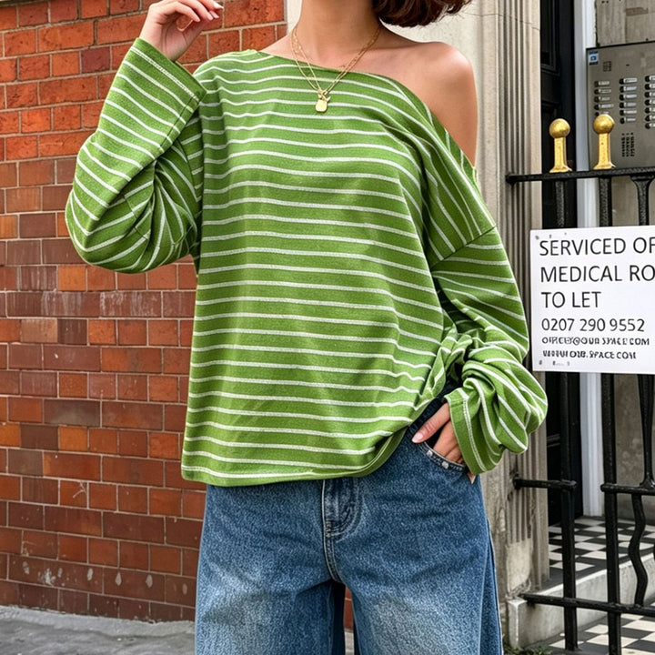 Damen Oversize-Langarmshirt mit breitem Ausschnitt, maritimem Streifen und relaxed Fit – Avérine
