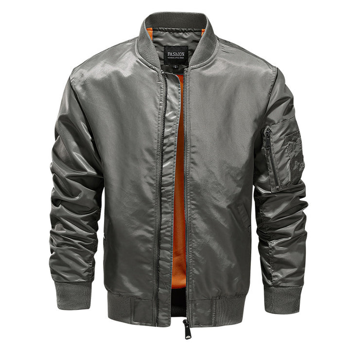Herren Bomberjacke im Aviator‑Stil mit kontrastiertem Innenfutter und Utility-Ärmeltasche – Brevano