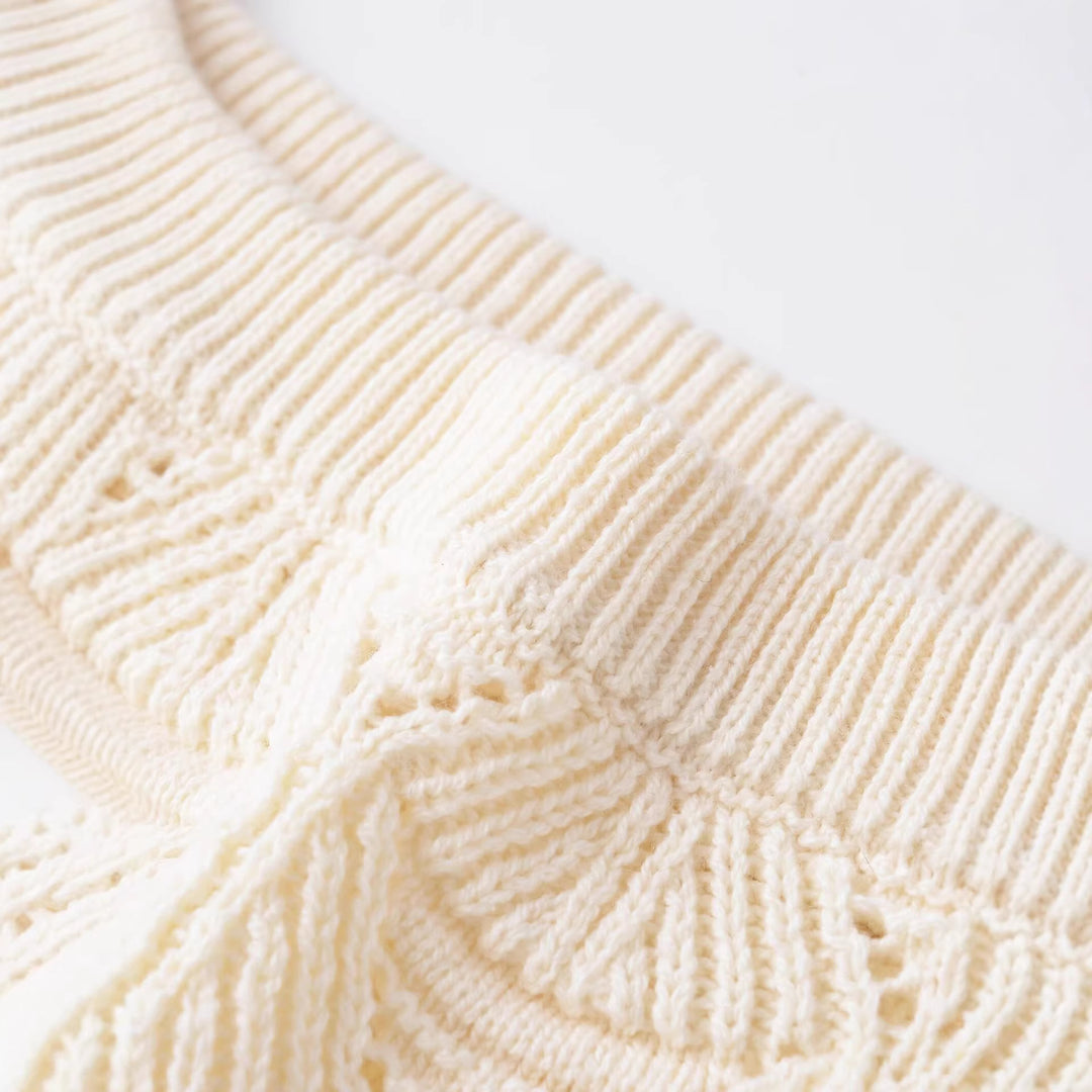 Damen Gestricktes Cropped-Feinstrickoberteil mit Lochmuster und U-Boot-Ausschnitt Echoarchiv