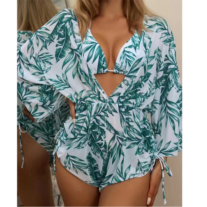 Damen Badeset mit floralem Wickeloberteil und Triangel-Bikini Echo Archiv