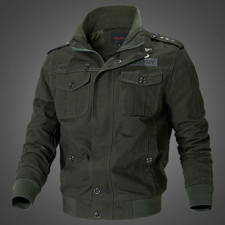 Herren Canvas-Pilotblouson mit Schulterpaspeln, Reißverschlussleiste und Utility-Pattentaschen Echoarchiv