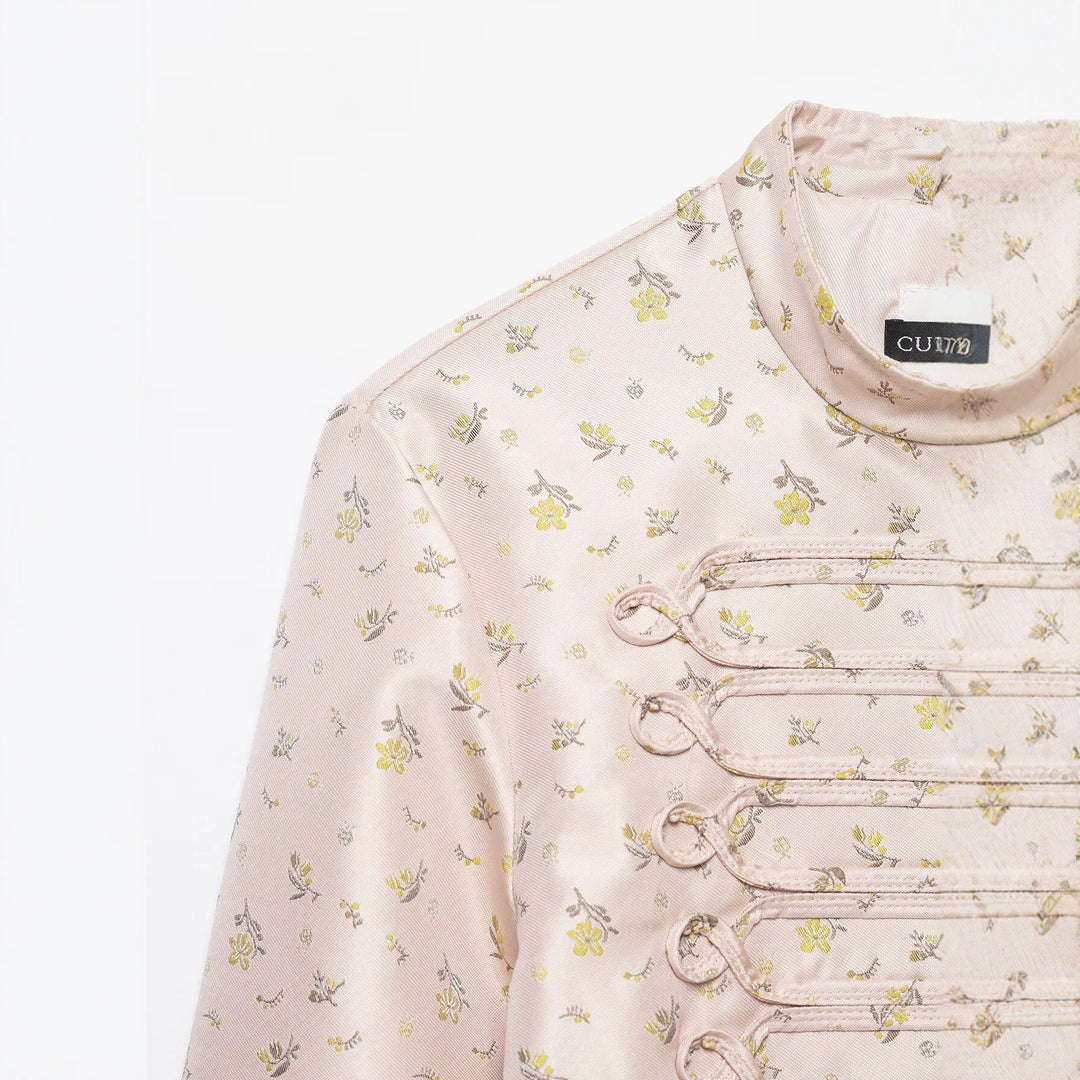 Damen Kurzjacke im militärisch inspirierten Brokat- und Frogging-Design Echo Archiv