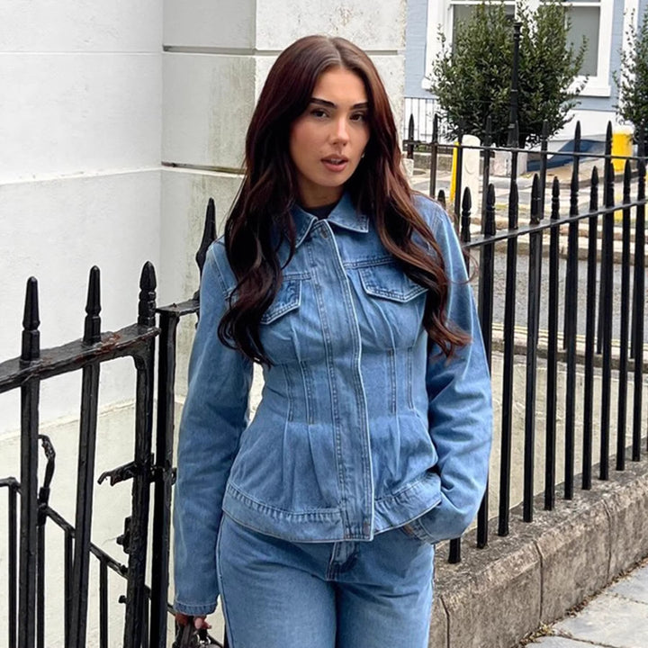 Damen Taillierte Jeansjacke mit konturierenden Abnähern Echo Archiv