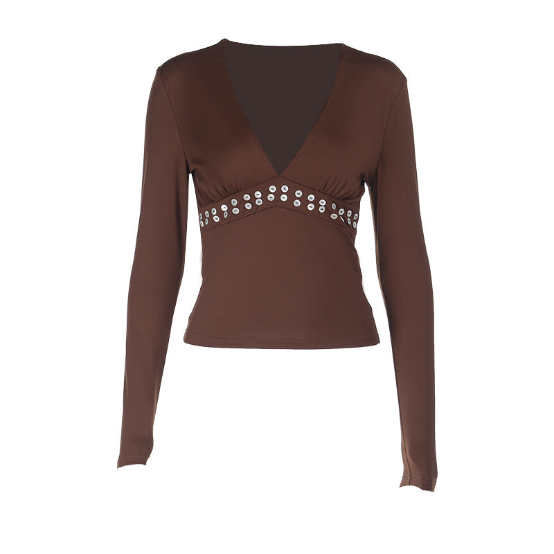 Damen tailliertes Langarm-Cropped-Top mit tiefem V-Ausschnitt und Nietenbesatz – Avérine