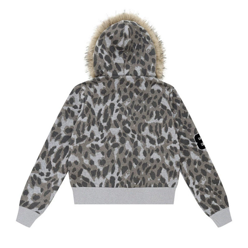 Damen Kapuzen-Sweatjacke mit Kunstfellbesatz, Leo-Allover und Reißverschluss Echoarchiv